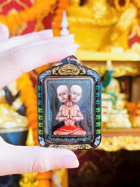 Amulet kuman 2 đầu