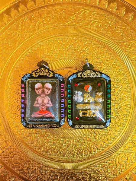 Amulet kuman 2 đầu