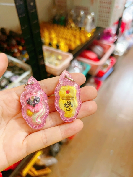 Amulet hồ ly hồng