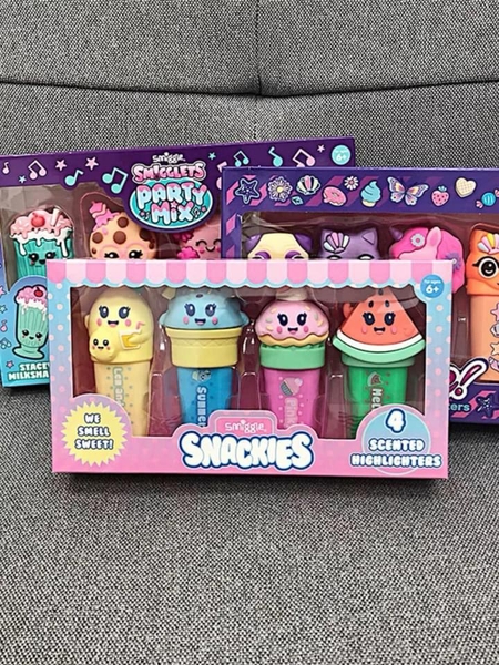 Set 4 bút highlight Smiggle 4 mẫu