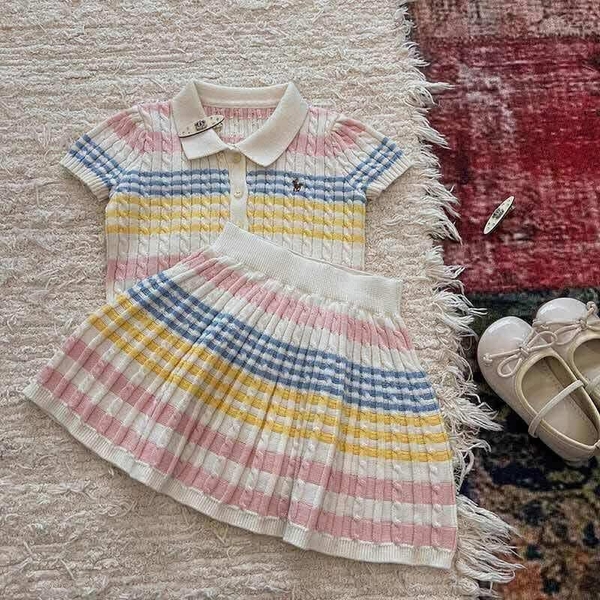 Bộ áo cộc tay chân váy len dệt kim sắc màu pastel