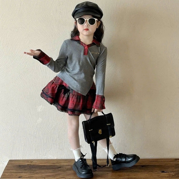 Bộ WANG áo polo chân váy caro đỏ ghi