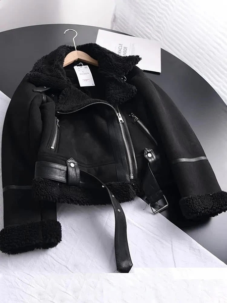 Áo khoác Zara da lộn lót bông màu đen kèm đai