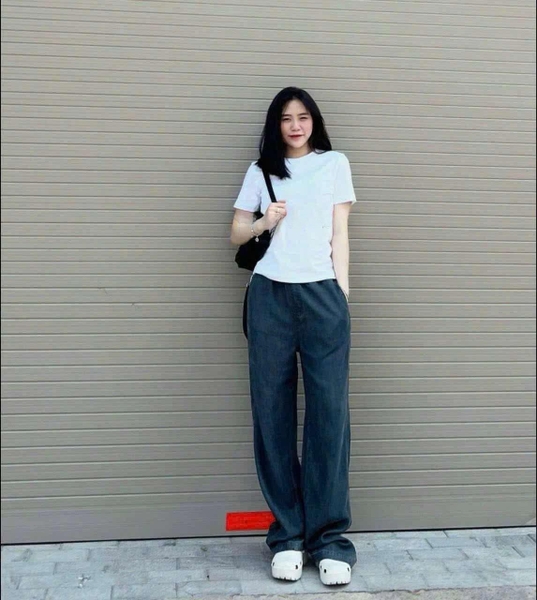 Quần jean denim xám khói cạp chun ống suông cho nữ