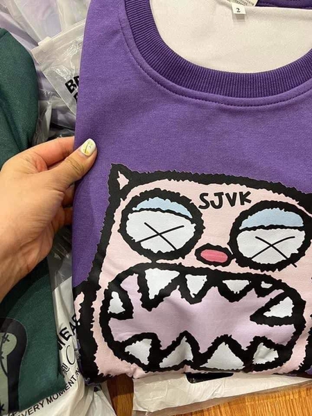 Áo nỉ lót lông in hình Monster và DAPUMI 2 màu tím, xanh