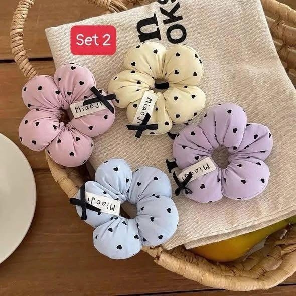 Set 4 chun buộc tóc 2 mẫu cho bé gái