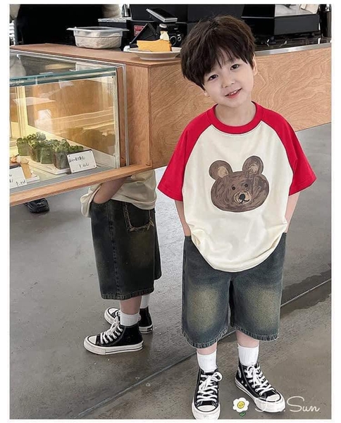 Bộ Hi.Sun áo raglan đỏ be in hình gấu mix quần jean đen lưng chun