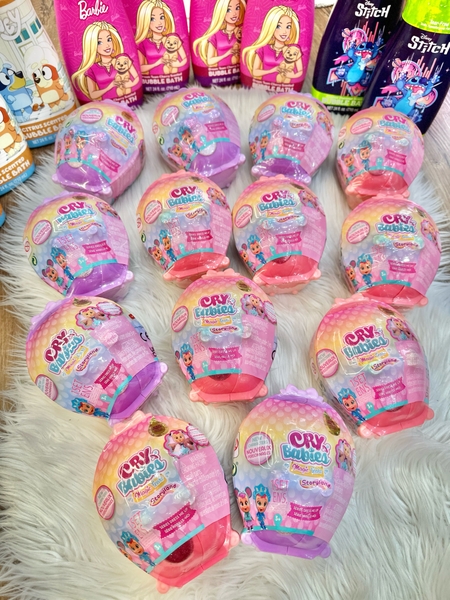 Trứng búp bê Cry Babies 2 màu tím và hồng