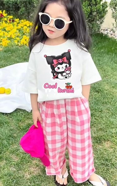 Bộ Kuromi Sofia Candy áo cộc tay trắng quần thô dài caro hồng