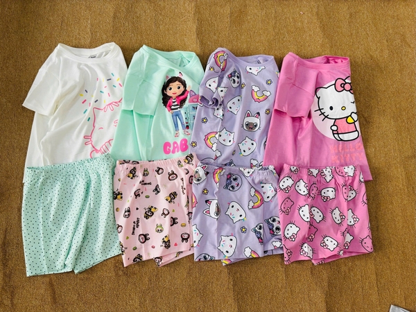 Bộ cotton cộc tay quần sooc H&M Sanrio bé gái nhiều mẫu Kuromi, Cinnamoroll, Hello Kitty