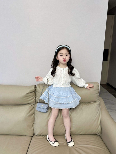 Set áo hoa nhí tay bo chân váy xanh 3 tầng
