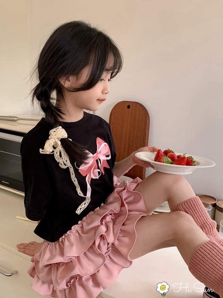 Set áo đen họa tiết nơ chân váy hồng tầng Hi.sun