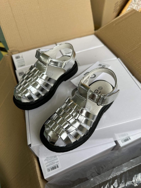 Sandal rọ GeeJay xuất Nga màu bạc cho bé