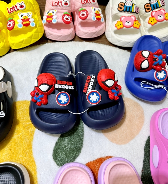 Dép lê đế bánh mì Spiderman 2 màu xanh navy, xanh dương đậm