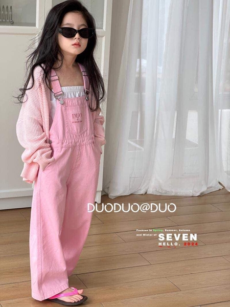 Yếm jean hồng bé gái style Hàn
