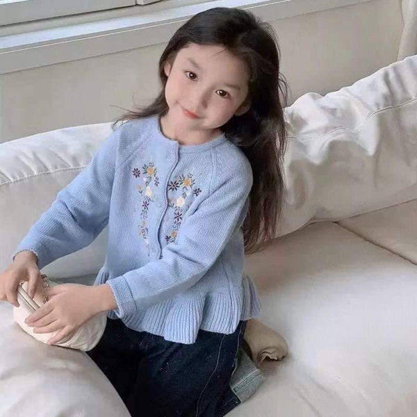 Áo khoác cardigan len xanh thêu hoa viền bèo vintage