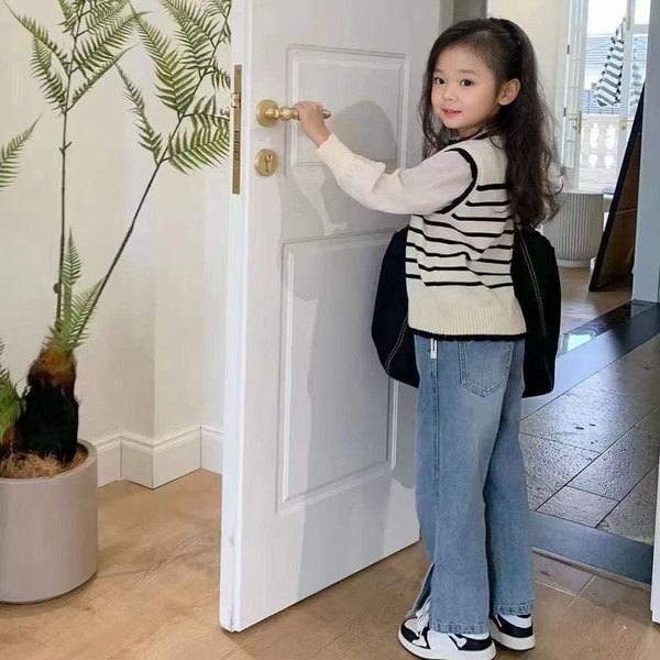 Áo sơ mi phối len kẻ ngang màu be style Hàn bé gái