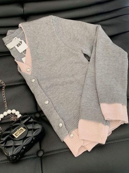Áo cardigan len màu xám phối hồng cho nữ