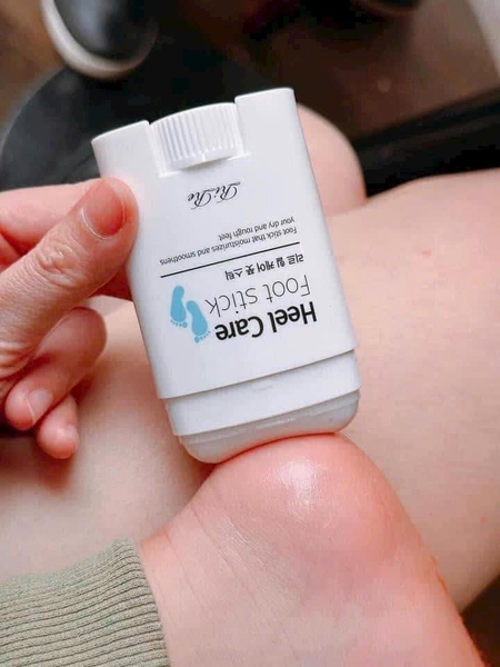 Thanh lăn mềm gót chân Rire Heel Care Foot Stick
