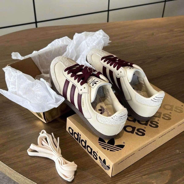 Giày thể thao Samba Adidas màu trắng be phối đỏ rượu