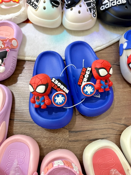 Dép lê đế bánh mì Spiderman 2 màu xanh navy, xanh dương đậm