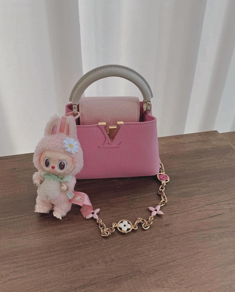 Móc khóa Labubu hoa hồng size 17cm