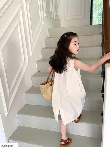 Váy thô sát nách basic trắng suông AMBB Kids cho bé