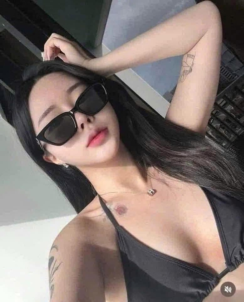 Kính râm Hàn Mccoin mắt mèo màu ĐEN