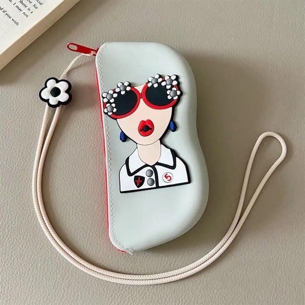 Túi đựng kính sillicon hình 3 cô gái 3 màu xanh lá, xanh dương, ghi