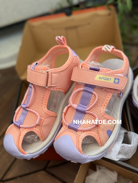 Sandal Future bít mũi chân 3 màu cho bé