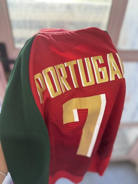 Áo khoác bóng đá Soccer Jacket H&M Portugal đỏ phối xanh lá