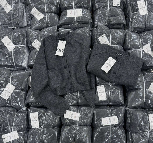 Áo khoác cardigan Zara len xám lông chuột