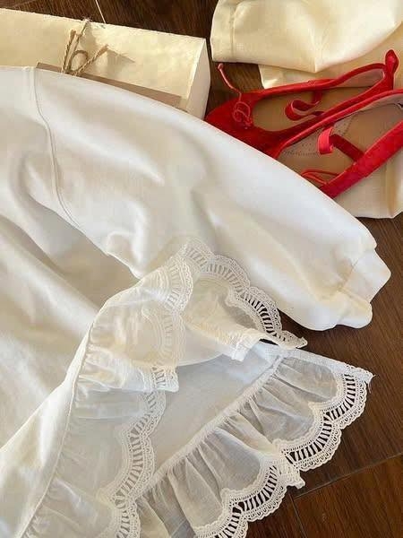 Áo cotton dài tay màu trắng AMBB thêu nơ mix ren