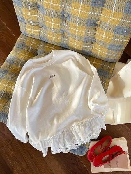 Áo cotton dài tay màu trắng AMBB thêu nơ mix ren