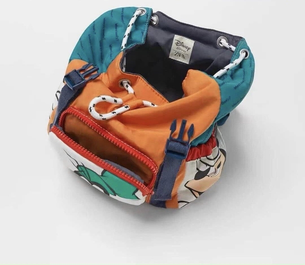 Balo Zara mẫu Mickey Goofy phối xanh cam