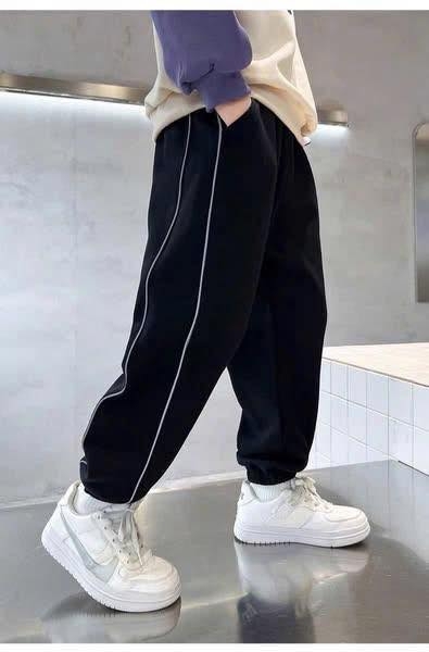 Quần nỉ jogger dòng nhỡ 2 màu xám, đen cho bé trai