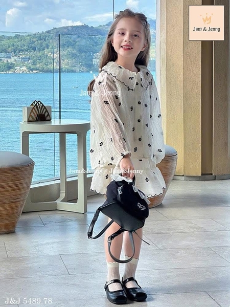 Set 3 món voan hãng JAM&JENNY màu be gồm sơ mi dài tay, áo hai dây, chân váy thêu hoa đen