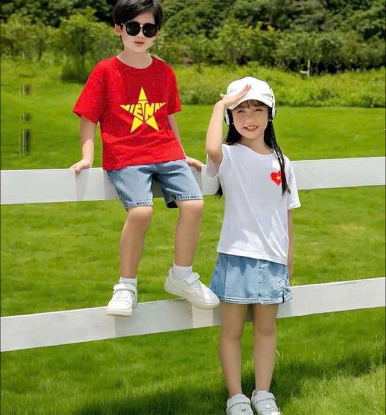 Áo phông 3-14Y WinWin trắng trái tim ngực cho bé