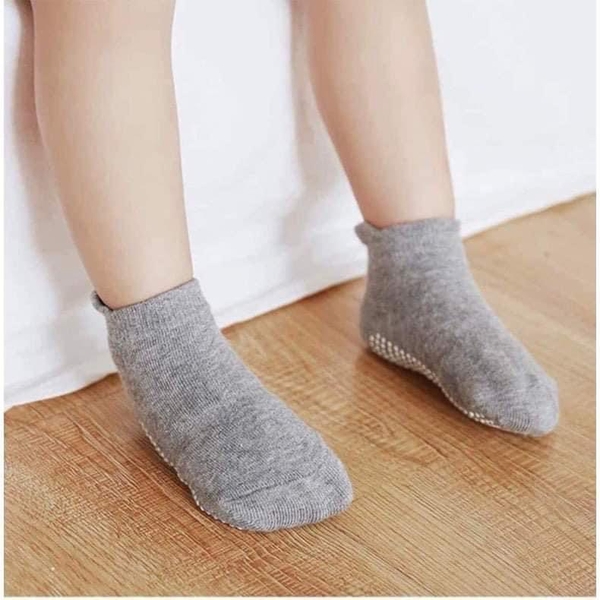 Set 6 đôi tất chống trơn trượt 9 mẫu cho bé trai, bé gái