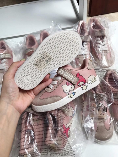 Giày H&M Sanrio Hello Kitty màu hồng buộc dây kèm quai dán