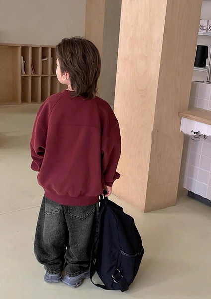 Bộ nỉ Elaine Jurrassic World khủng long áo nỉ đỏ quần jean