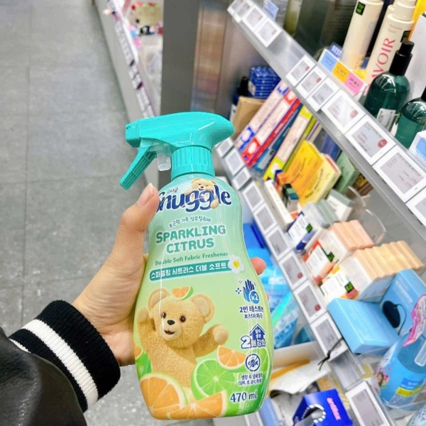 Xịt thơm quần áo Snuggle Hàn Quốc 470ml
