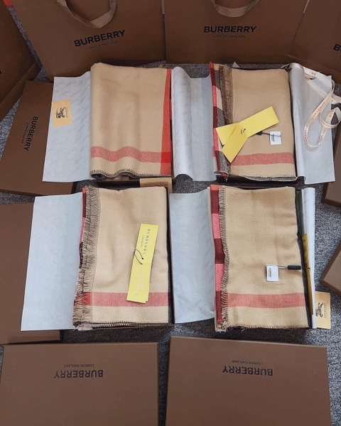 Khăn BBR họa tiết 2 mặt size 180x70cm full box