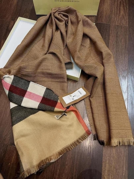 Khăn BBR họa tiết 2 mặt size 180x70cm full box