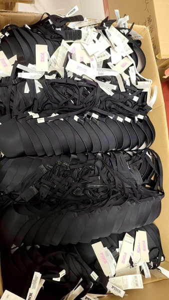 Áo Bra Victoria’s Secret PINK 3 màu đen, nâu, hồng nude
