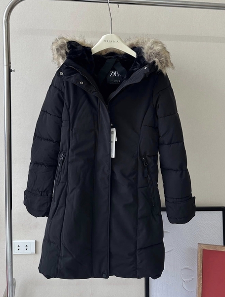 Áo parka mũ lông Zara màu đen dáng dài cho nữ