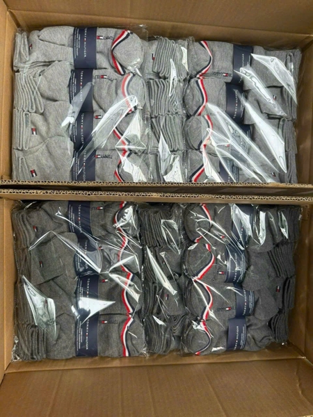 Set 2 đôi tất Tommy 4 màu ghi nhạt, đen, trắng, ghi đậm