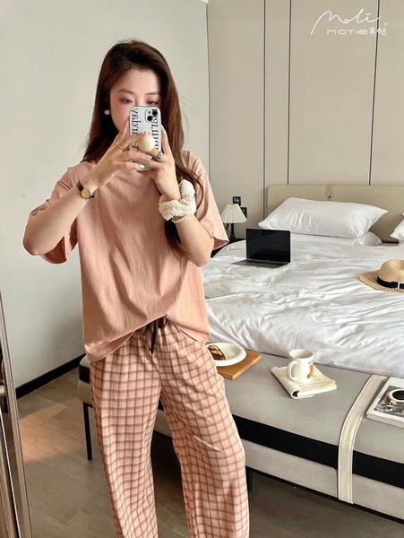 Bộ cộc tay MOTIE áo trơn quần caro dài 5 màu cam, hồng, xanh, kem, be nâu
