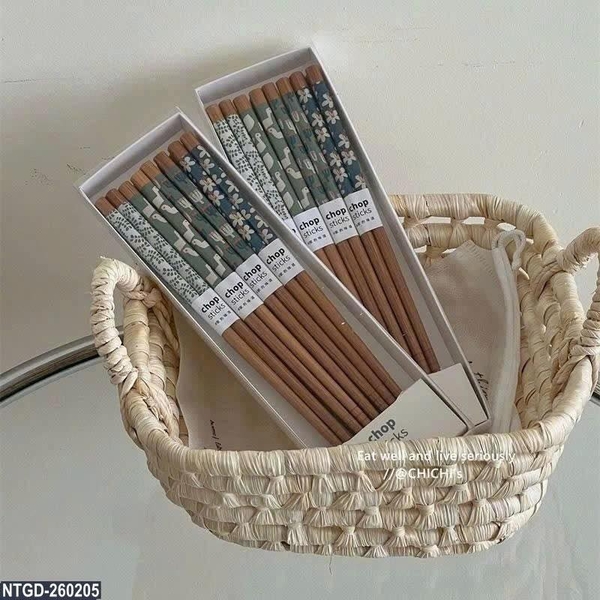 Set 8 đôi đũa gỗ hoa văn cao cấp