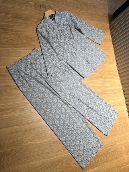 Bộ lụa pháp phục Na Na hoa cúc 3 màu ghi, hồng, đỏ